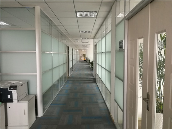 辦公室玻璃隔斷